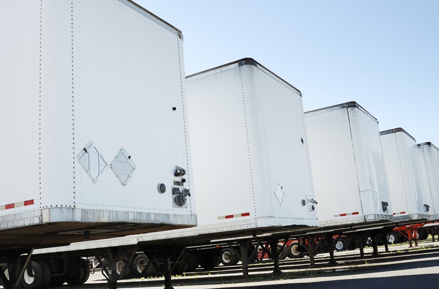 Semi truck trailers for lease, rent, or sale
