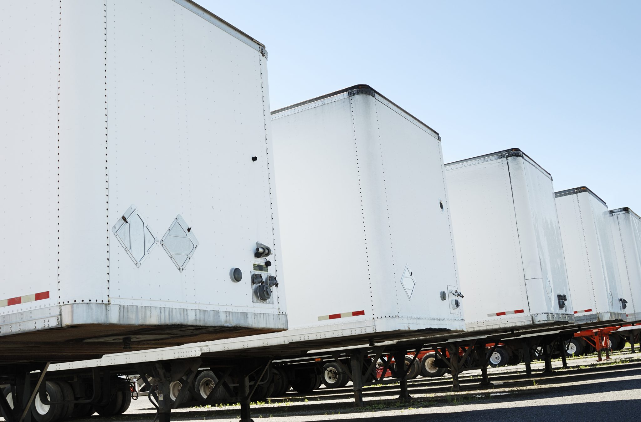 Semi truck trailers for lease, rent, or sale